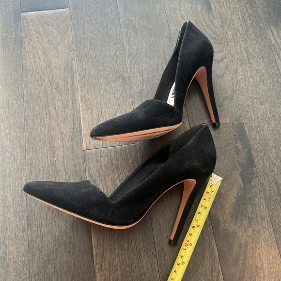 Alice + Olivia Dina Whipstitched Heel - Picture 9 of 9